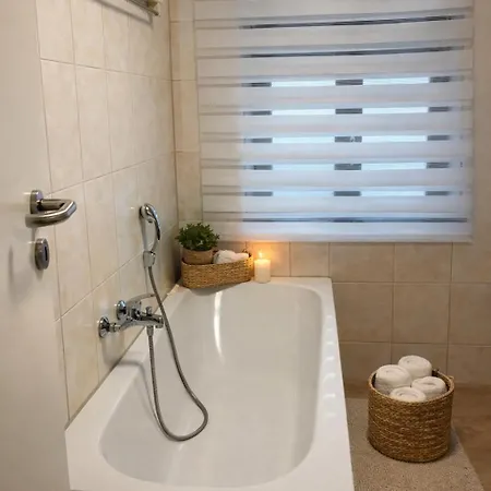 Διαμέρισμα City-apartment! Nur 300m Zum Stadthafen
